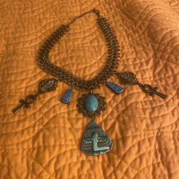 Vintage Moon Goddess Isis Egyptian necklace. It is missing something on top - Picture 8 of 8